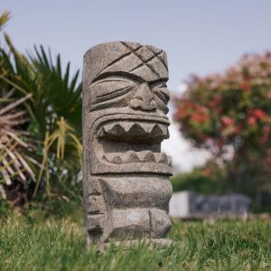 Statua da giardino Tiki polinesiano in pietra vulcanica – 50 cm Uta