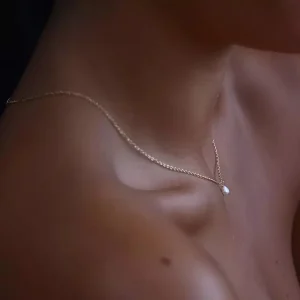 Collier perle d&rsquo;eau douce blanche plaqué or 14 carats